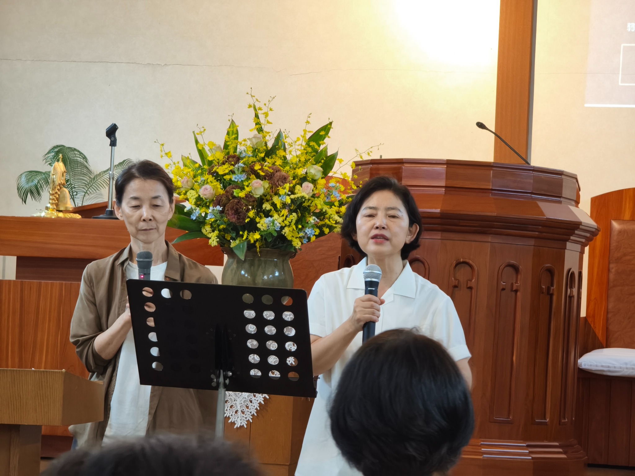 찬양과 간증으로 나누는 은혜